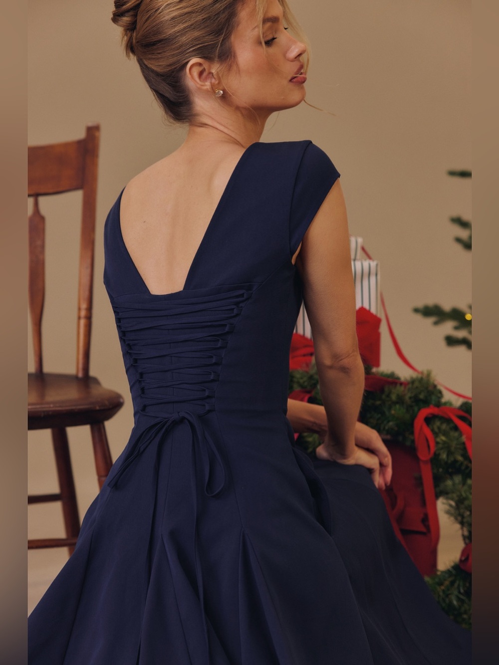 House of CB Raisa Lace Back Dress Navy Size Small NWOT - Picture 5 of 12